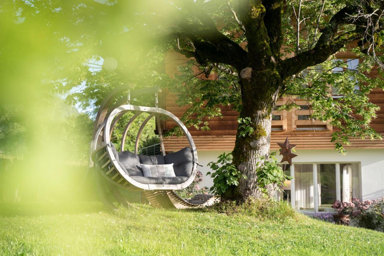 Lenk Lodge - Boutique & Design Hotel Und Apartements ภายนอก รูปภาพ