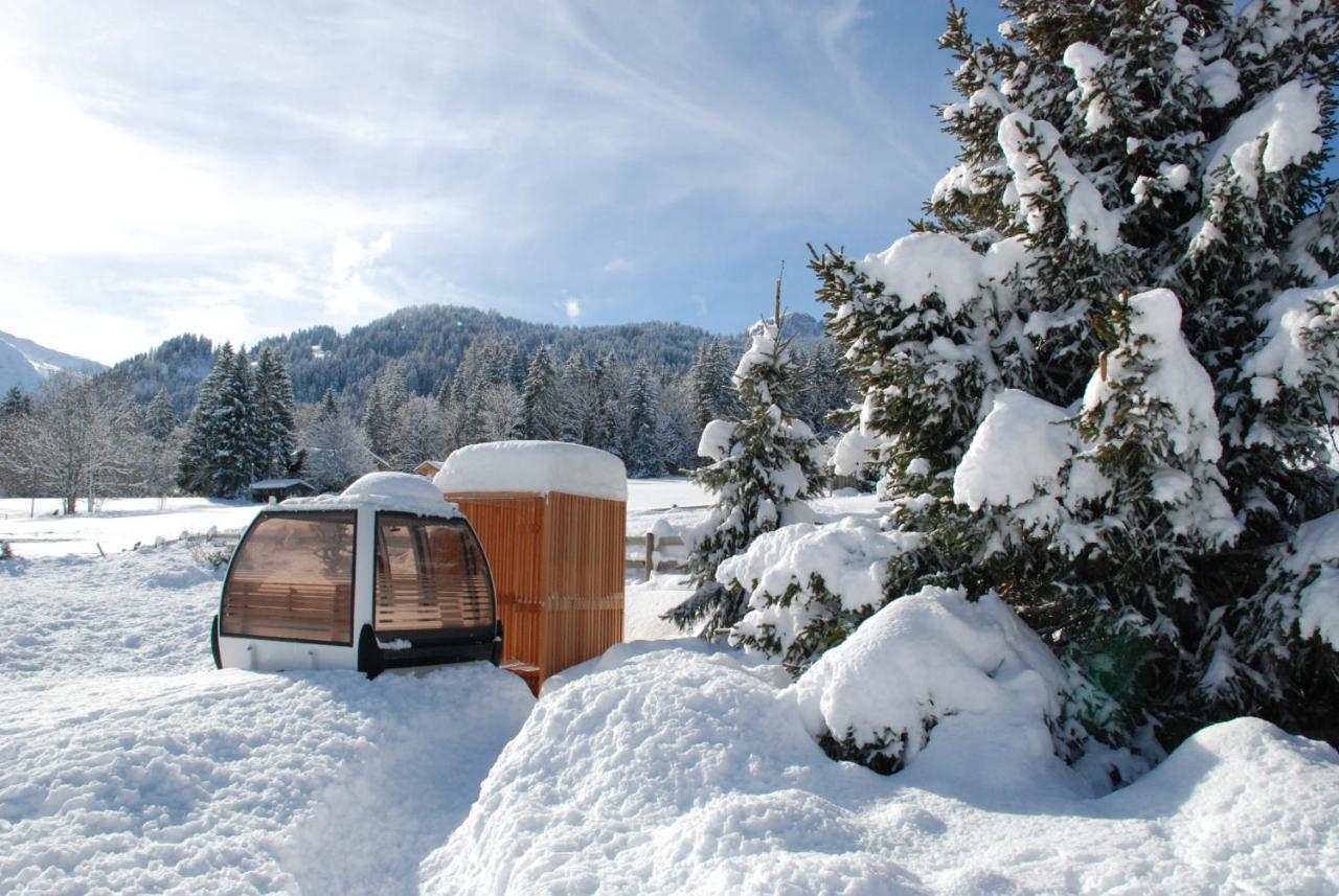 Lenk Lodge - Boutique & Design Hotel Und Apartements ภายนอก รูปภาพ